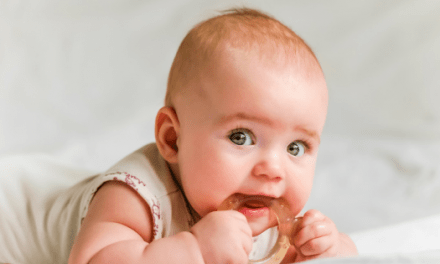 10 Top Signs that Your Baby is Teething