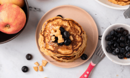 Easy Toddler Approved Applesauce Pancakes